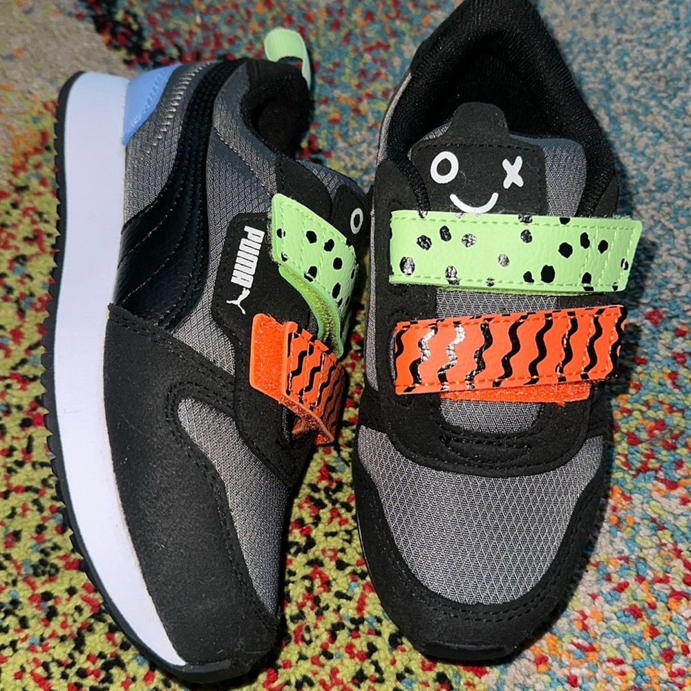 New Puma R78 Mix Match V Sneakers boys girls unisex 13.5.  Run small!